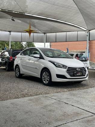 HYUNDAI HB20S 1.0 COMFORT PLUS 12V FLEX 4P MANUAL